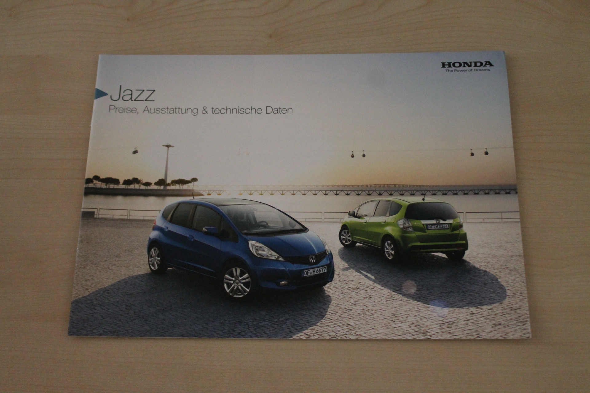 Honda Jazz - Preise & tech. Daten & Ausstattungen - Prospekt 11/2011