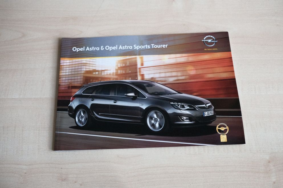 Opel Astra + Sports Tourer Prospekt 10/2010