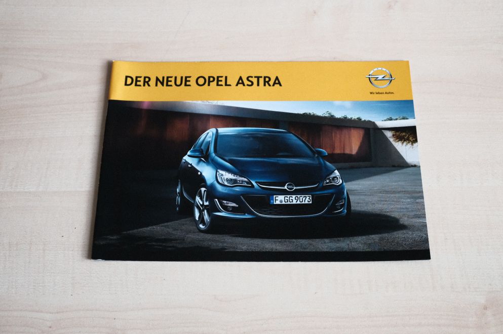 Opel Astra Prospekt 06/2012